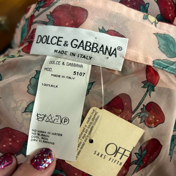 Dolce and Ganbana silk button down blouse with strawberry pattern NWT (Vintage) - Picture 13 of 16